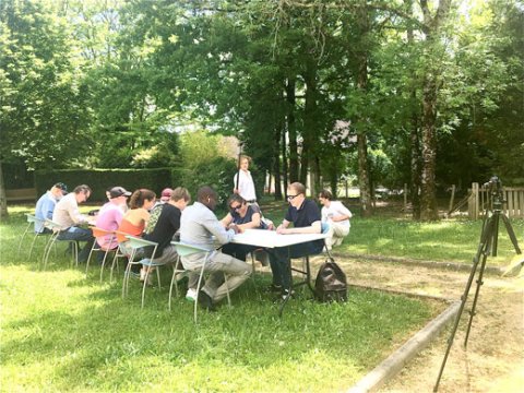 Atelier dessin guidé dans le jardin sensoriel de l'ESRP-IFMK