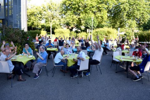 Repas estival de l'EANM - Tous à table